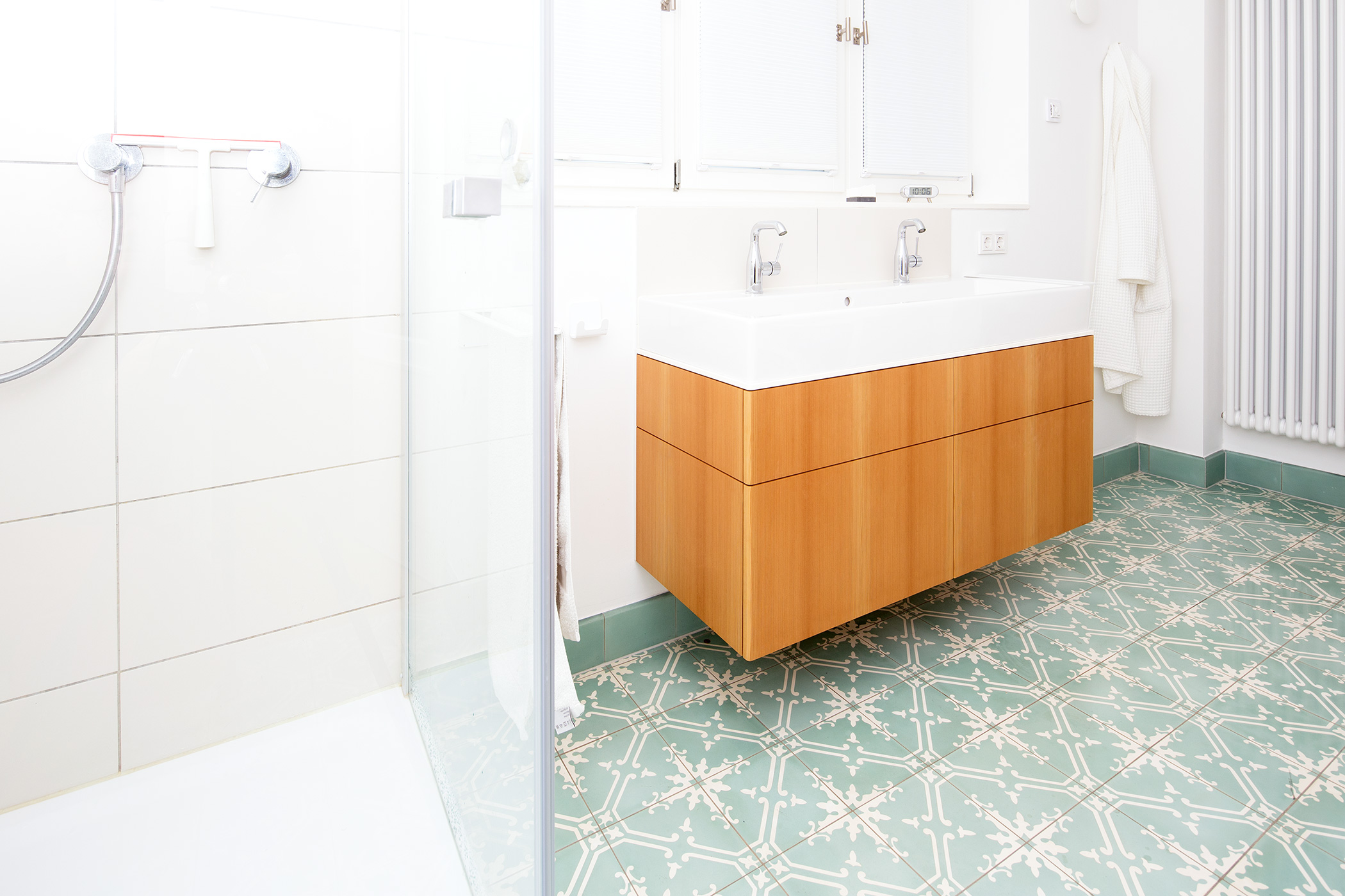 Waschtischmöbel, Badezimmerschrank, Corian, Badezimmerspiegel